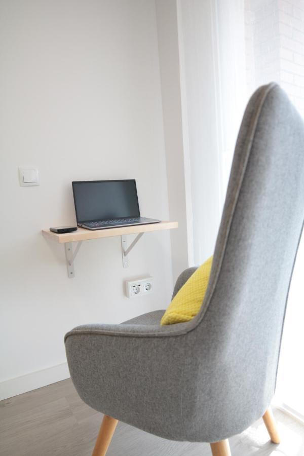 ז'ירונה Modern Apartament Al Costat Del Parc De La Devesa מראה חיצוני תמונה