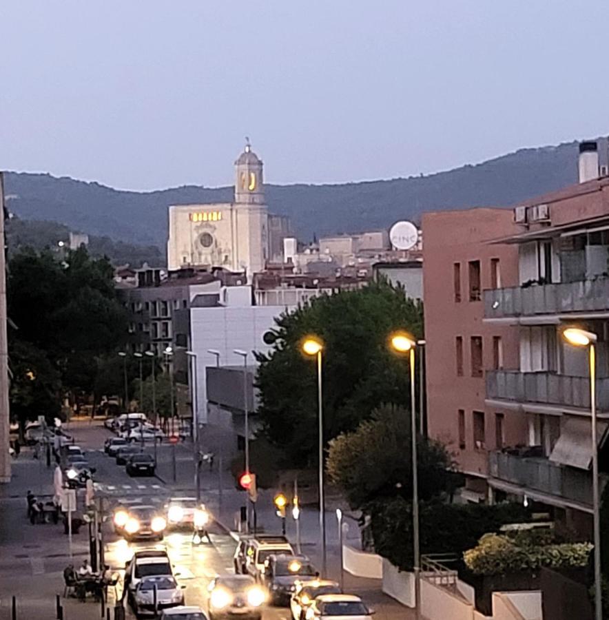 ז'ירונה Modern Apartament Al Costat Del Parc De La Devesa מראה חיצוני תמונה